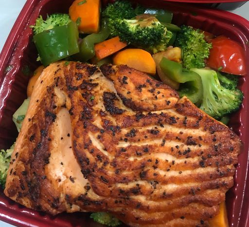 Salmon with Broccoli, Carrots, Bell Peppers - Subs by Bread Lounge